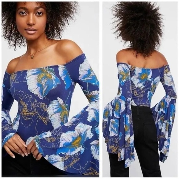 Free People We The Free Printed Birds Of Paradise Top in Navy - Picture 1 of 16